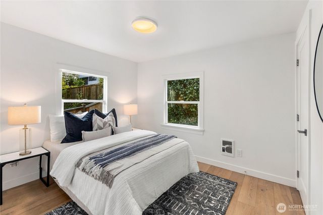6215 38th Avenue NE, Seattle, WA 98115