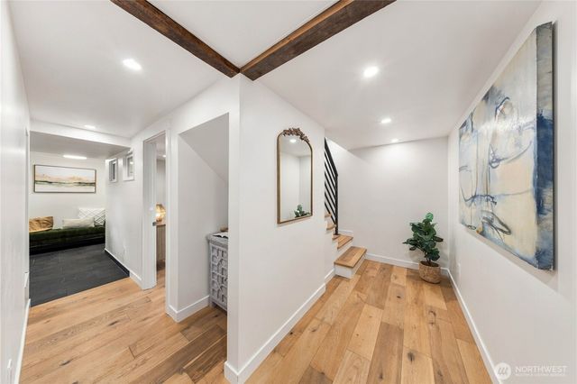 6215 38th Avenue NE, Seattle, WA 98115