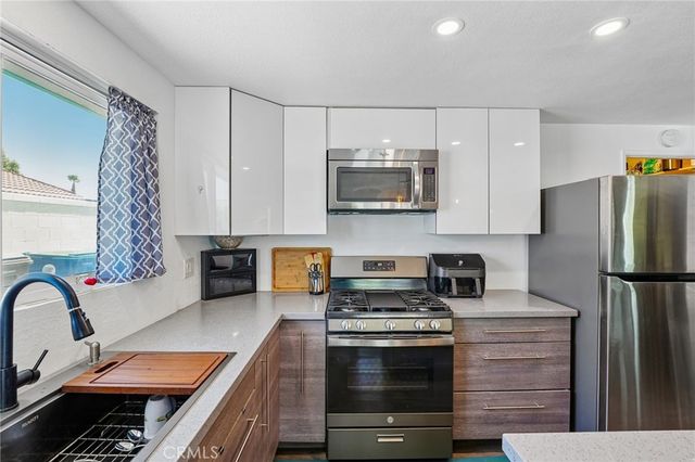 67100 Ovante, Cathedral City, CA 92234