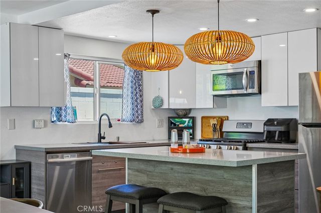 67100 Ovante, Cathedral City, CA 92234