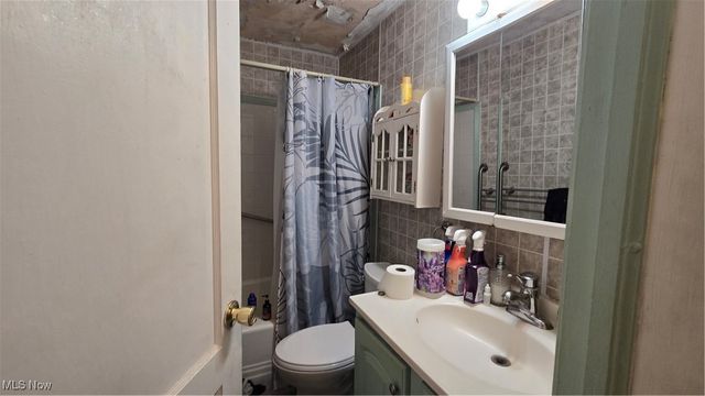 102 Parkgate Avenue, Youngstown, OH 44515