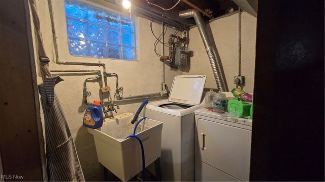 102 Parkgate Avenue, Youngstown, OH 44515