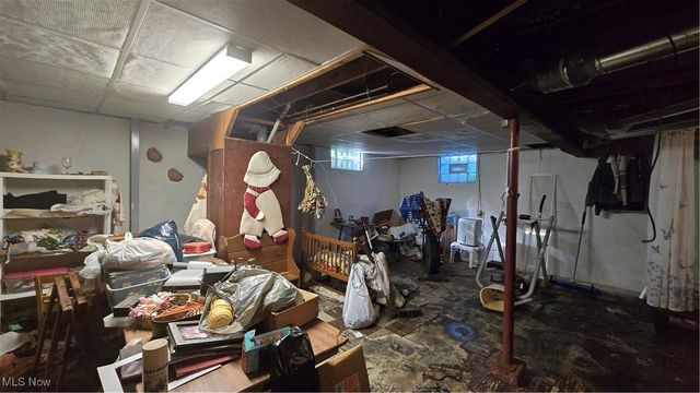 102 Parkgate Avenue, Youngstown, OH 44515