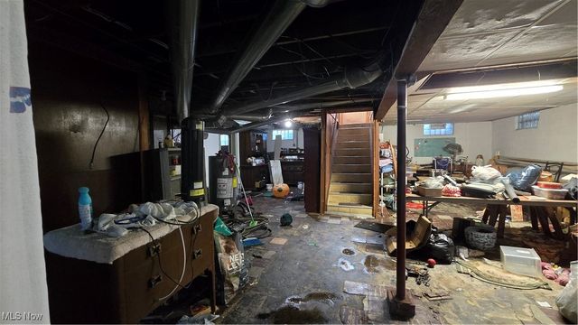 102 Parkgate Avenue, Youngstown, OH 44515