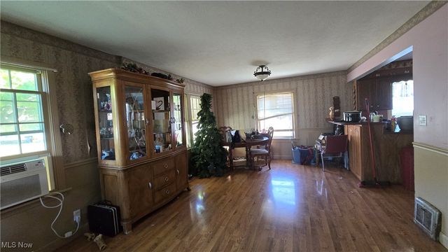 102 Parkgate Avenue, Youngstown, OH 44515