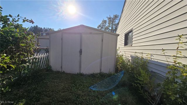 102 Parkgate Avenue, Youngstown, OH 44515