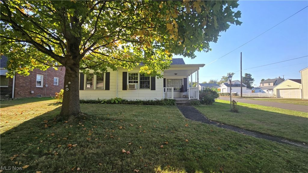 102 Parkgate Avenue, Youngstown, OH 44515