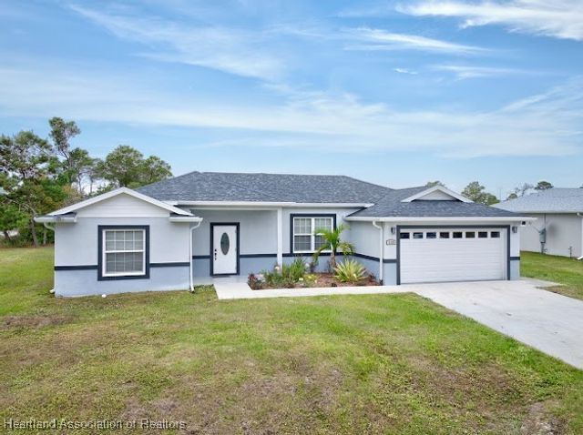 115 Fire Island Avenue NE, Lake Placid, FL 33852