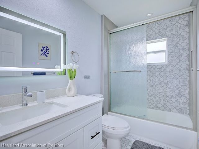 115 Fire Island Avenue NE, Lake Placid, FL 33852