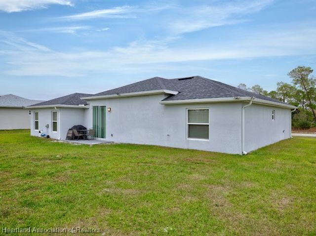 115 Fire Island Avenue NE, Lake Placid, FL 33852