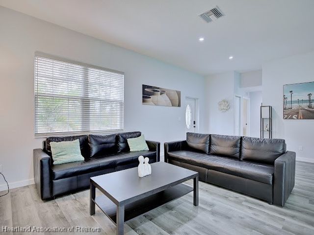 115 Fire Island Avenue NE, Lake Placid, FL 33852