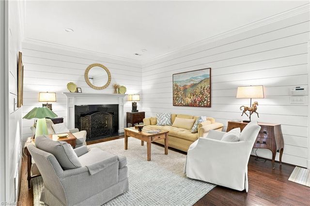 1275 Thornhill Lane, Winston-salem, NC 27106