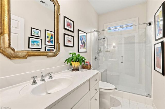 1275 Thornhill Lane, Winston-salem, NC 27106