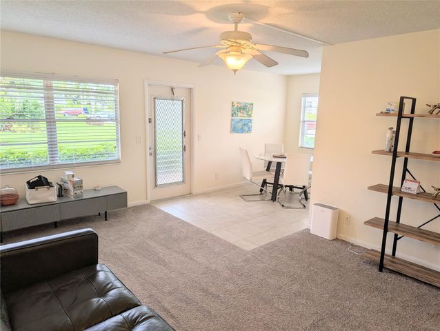 589 Fanshaw O 203, Boca Raton, FL 33434