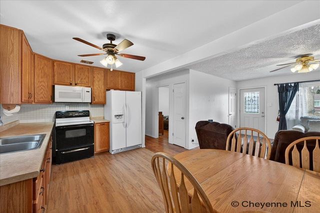 315 CRIBBON AVE, Cheyenne, WY 82007