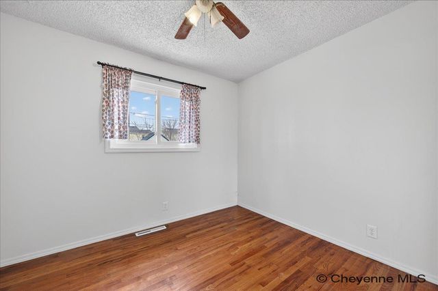 315 CRIBBON AVE, Cheyenne, WY 82007