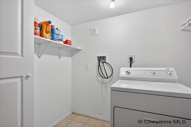 315 CRIBBON AVE, Cheyenne, WY 82007