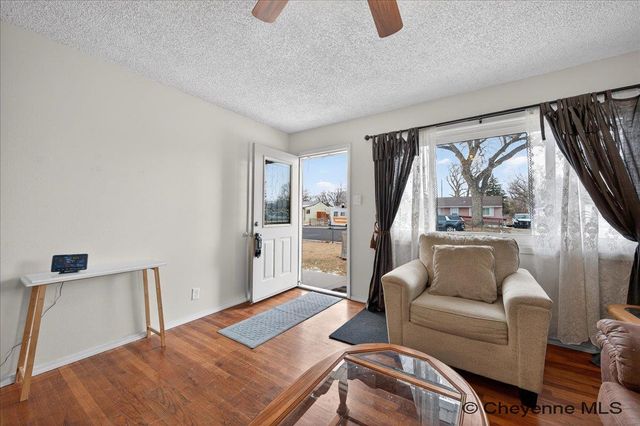 315 CRIBBON AVE, Cheyenne, WY 82007