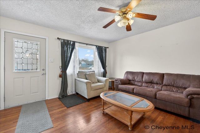 315 CRIBBON AVE, Cheyenne, WY 82007