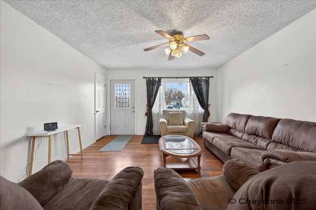 315 CRIBBON AVE, Cheyenne, WY 82007