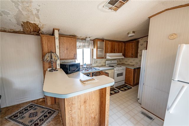 26946 N Saguaro Road, Meadview, AZ 86444