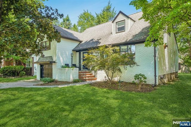 779 Washburn Street, Teaneck, NJ 07666