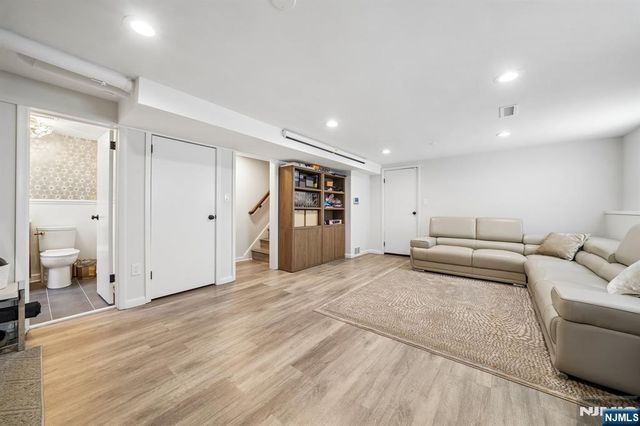 779 Washburn Street, Teaneck, NJ 07666