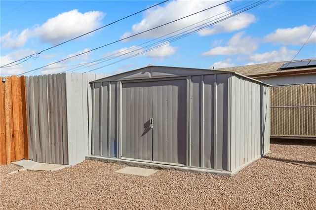 1876 Oliver Drive, Bullhead City, AZ 86442