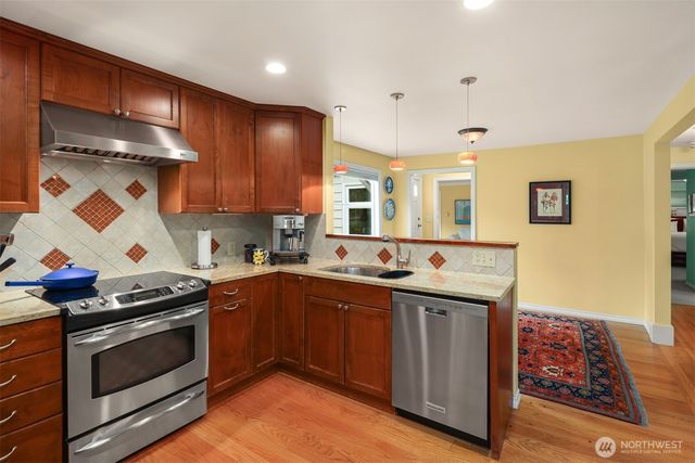 125 NE 135th Street, Seattle, WA 98125