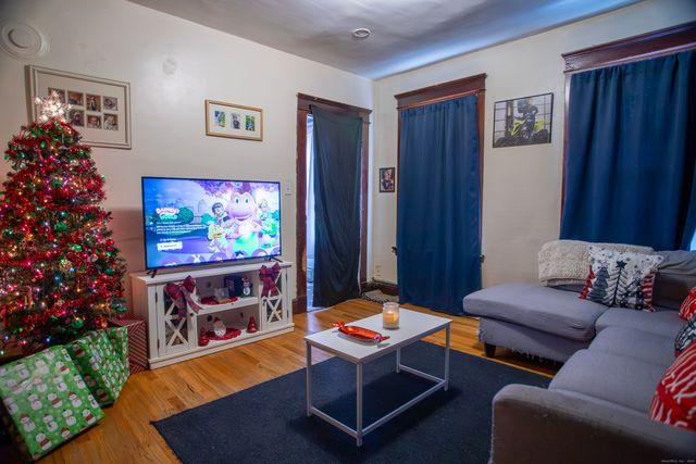 381 Congress Avenue, Waterbury, CT 06708