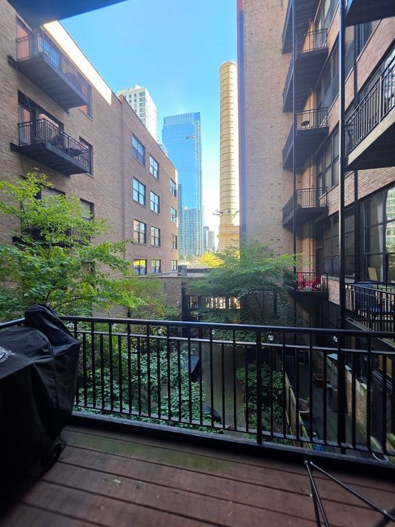 226 N Clinton Street 225, Chicago, IL 60661 — photo 4