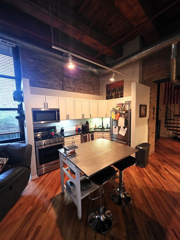 226 N Clinton Street 225, Chicago, IL 60661 — photo 5
