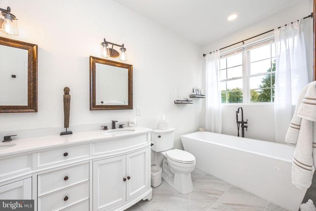 1117 CHESTER RD, Middle River, MD 21220