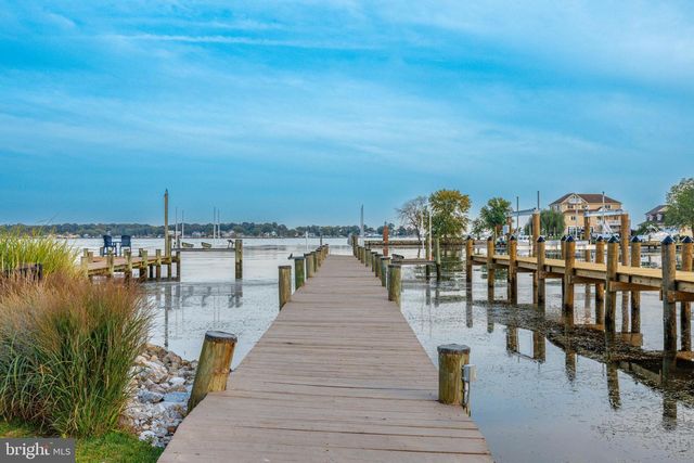 1117 CHESTER RD, Middle River, MD 21220