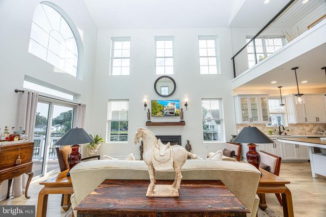 1117 CHESTER RD, Middle River, MD 21220