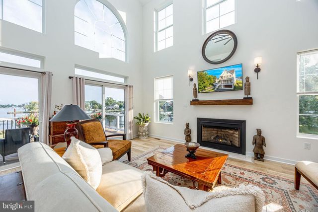 1117 CHESTER RD, Middle River, MD 21220