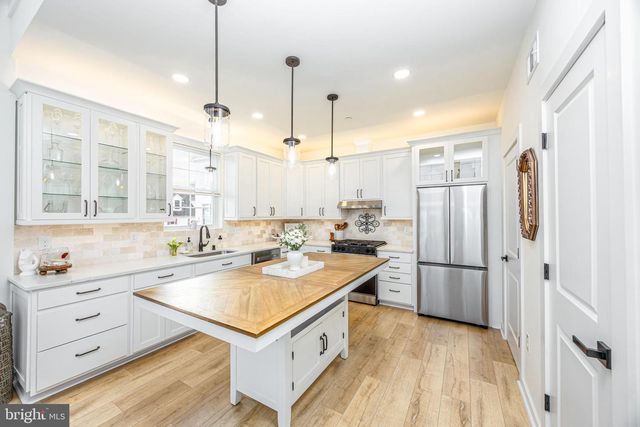 1117 CHESTER RD, Middle River, MD 21220