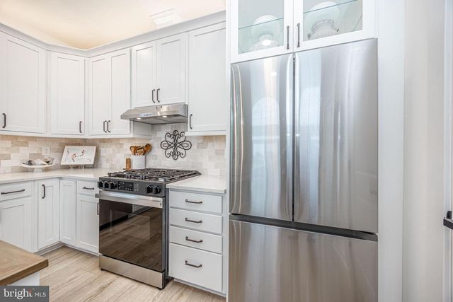 1117 CHESTER RD, Middle River, MD 21220