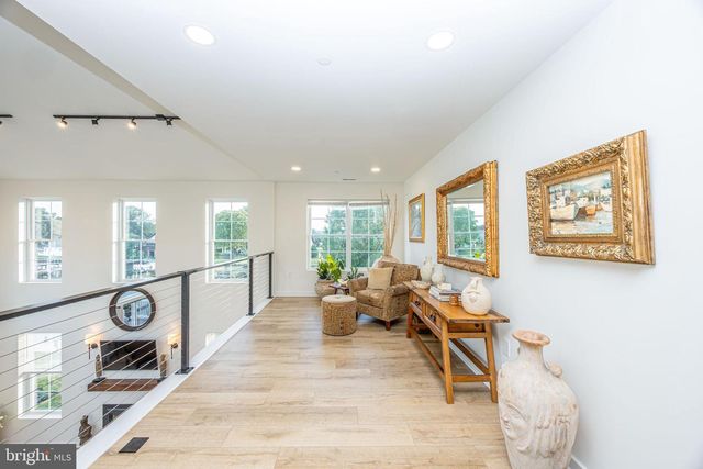1117 CHESTER RD, Middle River, MD 21220