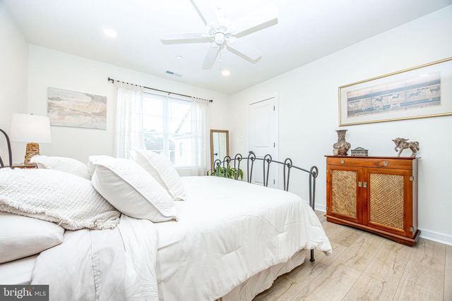 1117 CHESTER RD, Middle River, MD 21220