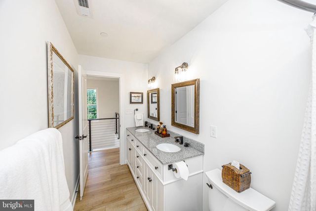 1117 CHESTER RD, Middle River, MD 21220