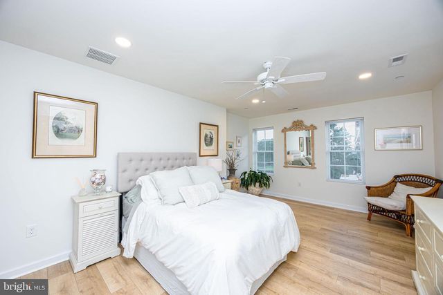 1117 CHESTER RD, Middle River, MD 21220