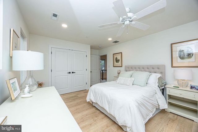 1117 CHESTER RD, Middle River, MD 21220