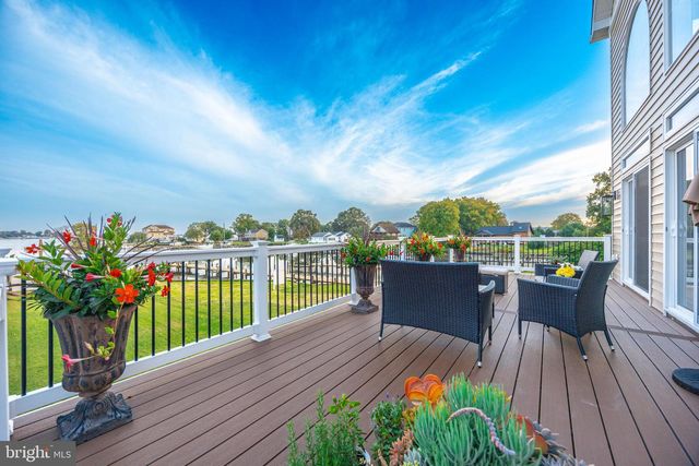 1117 CHESTER RD, Middle River, MD 21220