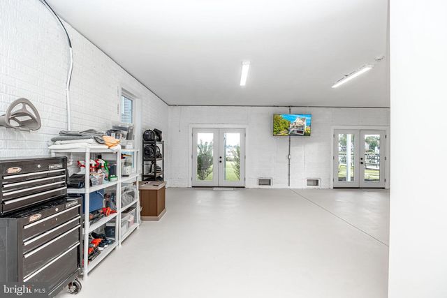 1117 CHESTER RD, Middle River, MD 21220