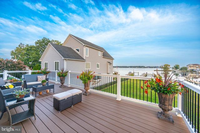 1117 CHESTER RD, Middle River, MD 21220