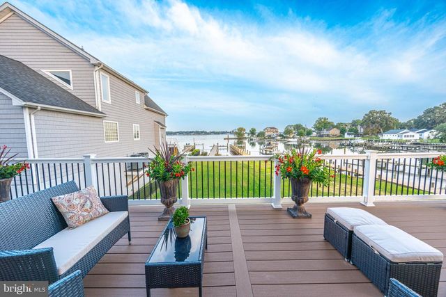 1117 CHESTER RD, Middle River, MD 21220