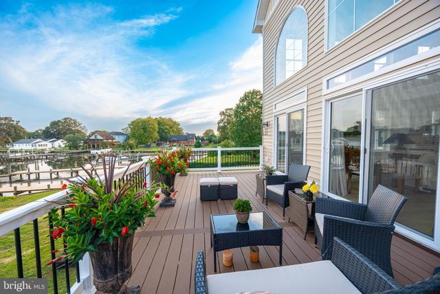 1117 CHESTER RD, Middle River, MD 21220
