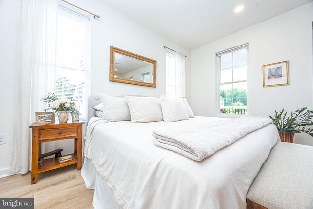 1117 CHESTER RD, Middle River, MD 21220