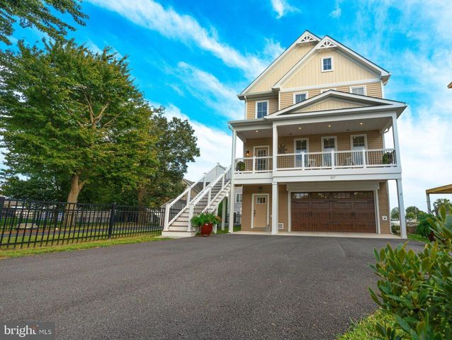 1117 CHESTER RD, Middle River, MD 21220